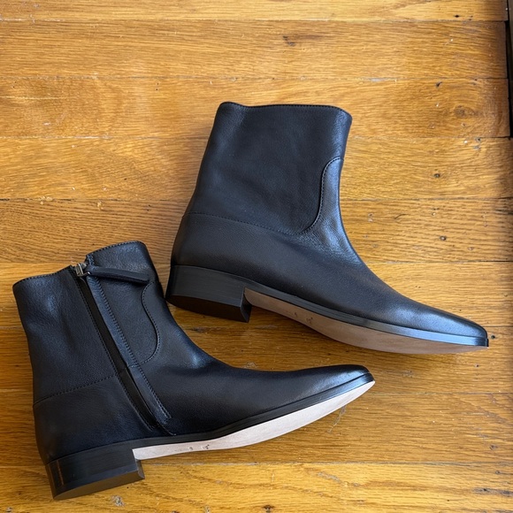 Brand new Theory Black Leather women’s Bootie - Picture 1 of 2